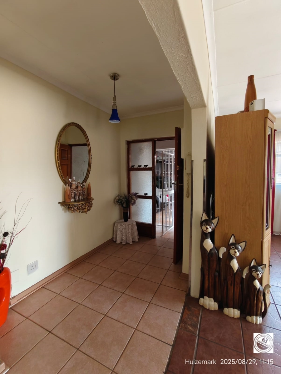 2 Bedroom Property for Sale in Vaalpark Free State